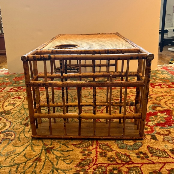 Chinoiserie Bamboo Breakfast Bed Tray with Magazine Rack and Cup Holder - Picture 3 of 7